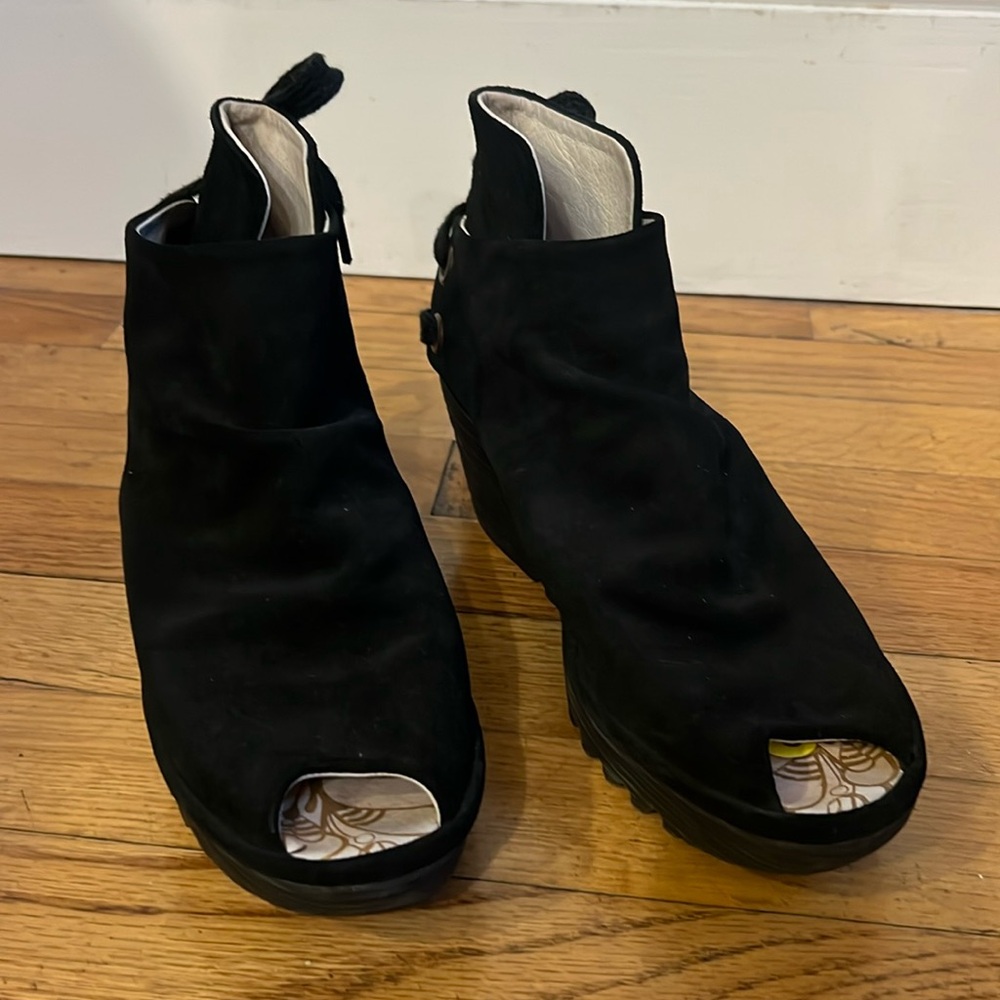 Women’s shoe Fly London black suede size 38 (8)